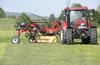 Outstanding ground clearance in headland position. Outstanding ground clearance in headland position.